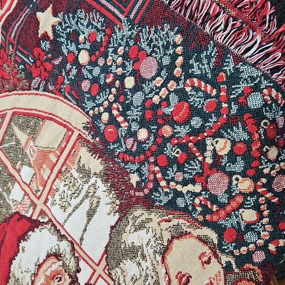 Fieldcrest Red Holiday Blanket Santa Design - Picture 6 of 9